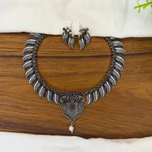 F necklace 023