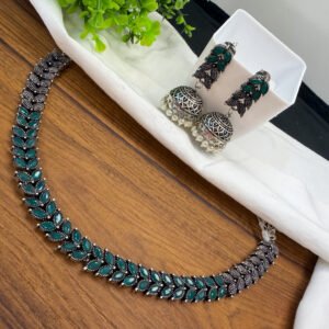 F necklace 001