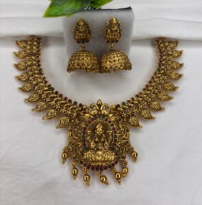 AQ Necklace 173