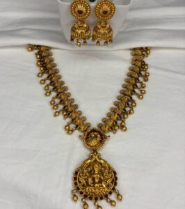 AQ Necklace 102
