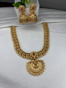 AQ Necklace 143