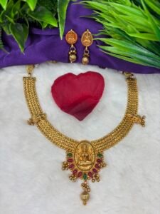 AQ Necklace 121