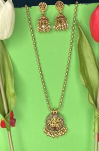AQ Necklace 144