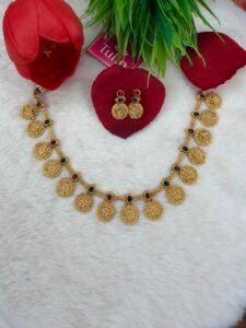 AQ Necklace 104