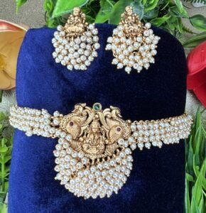 AQ Choker 108